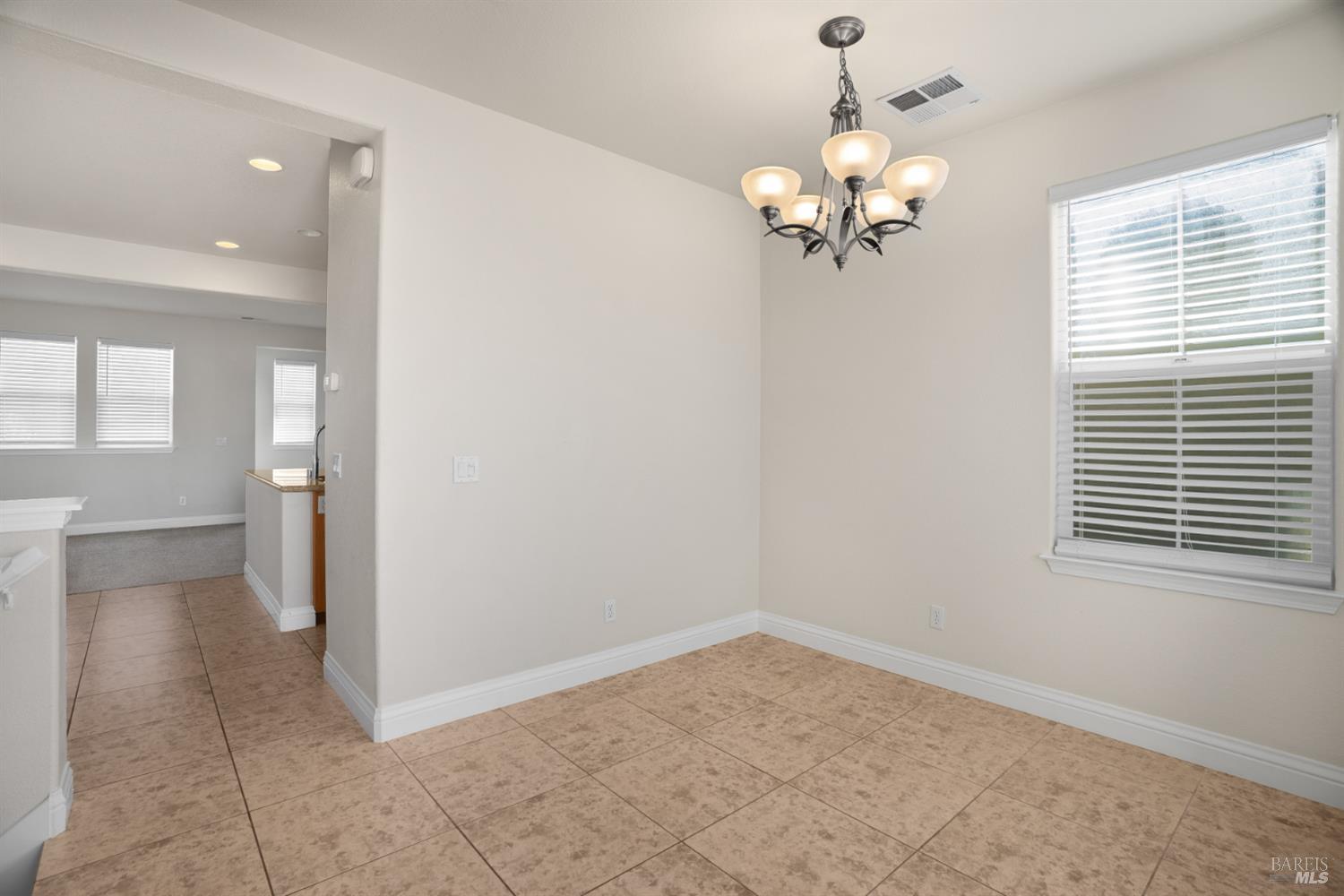 Detail Gallery Image 17 of 31 For 4069 Calloway Dr, Santa Rosa,  CA 95409 - 3 Beds | 3 Baths