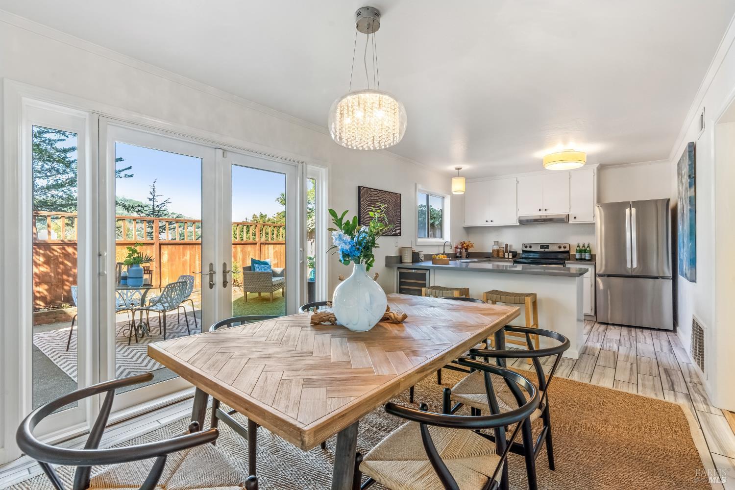 Detail Gallery Image 14 of 45 For 125 Mariner Green Ct, Corte Madera,  CA 94925 - 4 Beds | 2/1 Baths