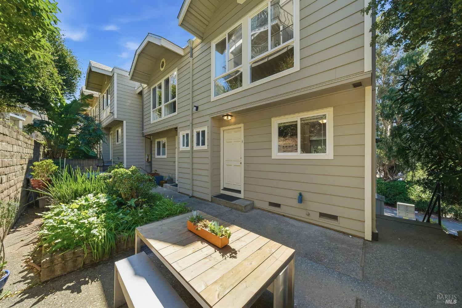 Detail Gallery Image 13 of 35 For 10 Professional Center Pkwy #1,  San Rafael,  CA 94903 - 2 Beds | 1/1 Baths