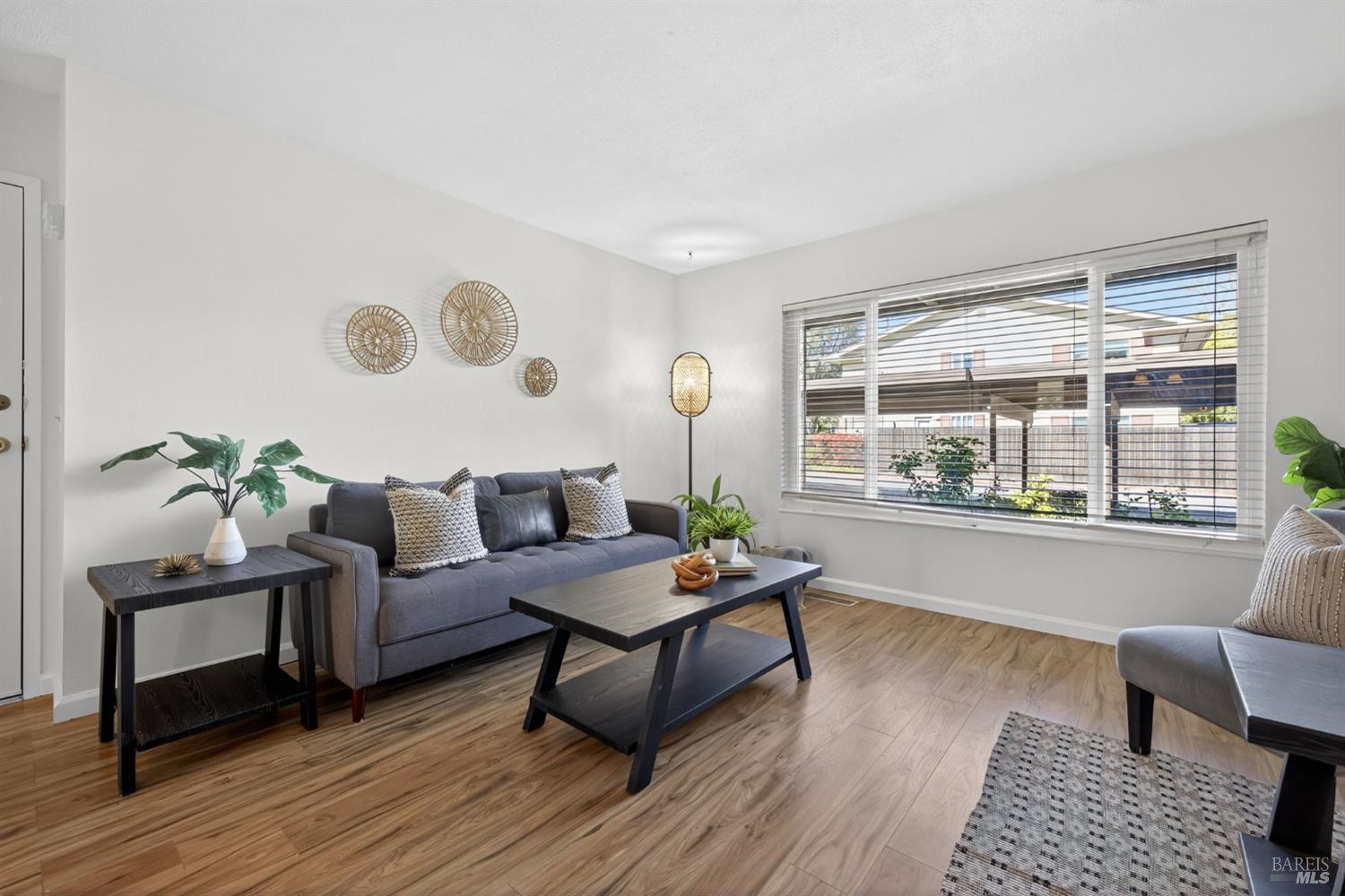 Detail Gallery Image 8 of 30 For 300 Stony Point Rd #139,  Santa Rosa,  CA 95401 - 1 Beds | 1 Baths