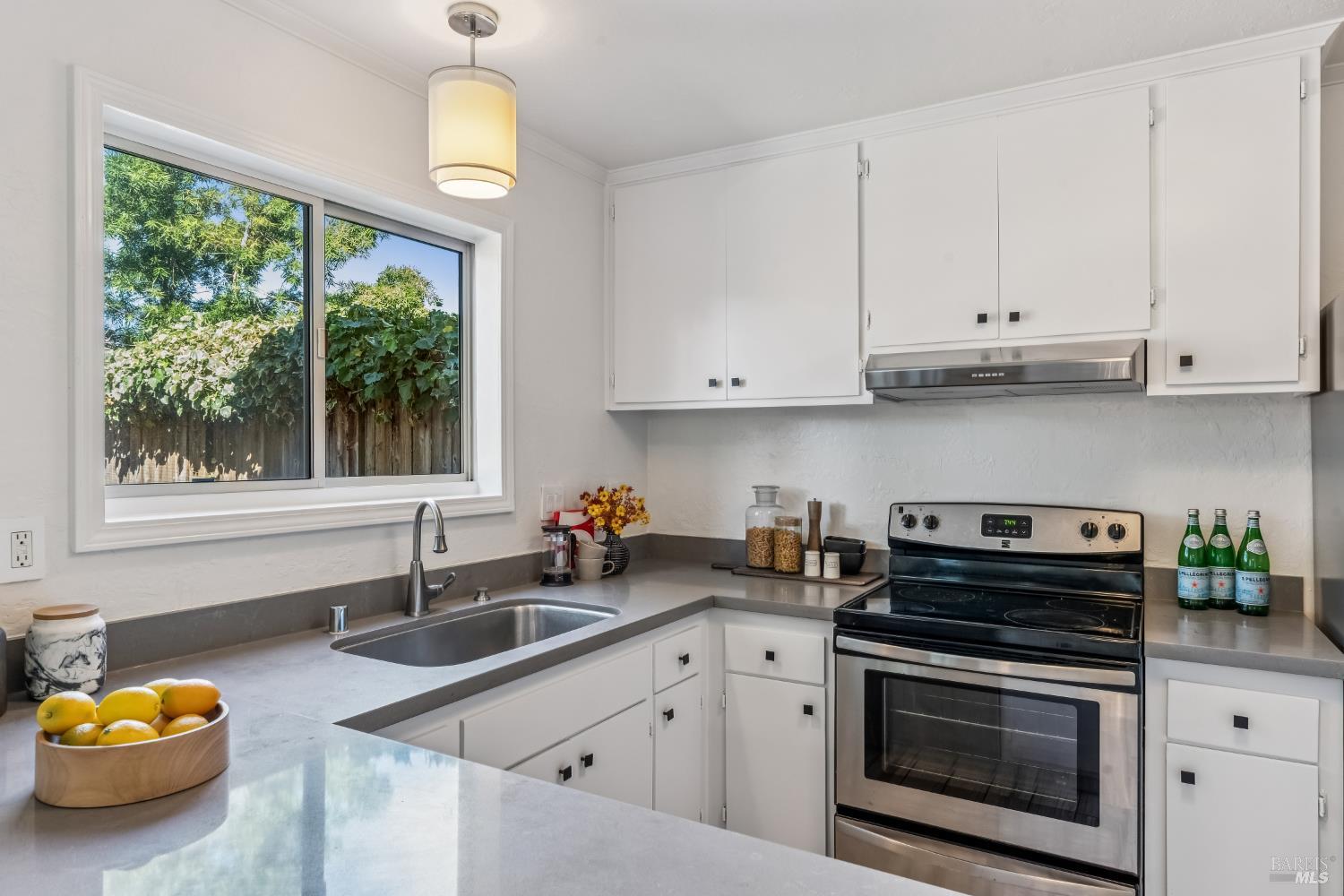 Detail Gallery Image 17 of 45 For 125 Mariner Green Ct, Corte Madera,  CA 94925 - 4 Beds | 2/1 Baths