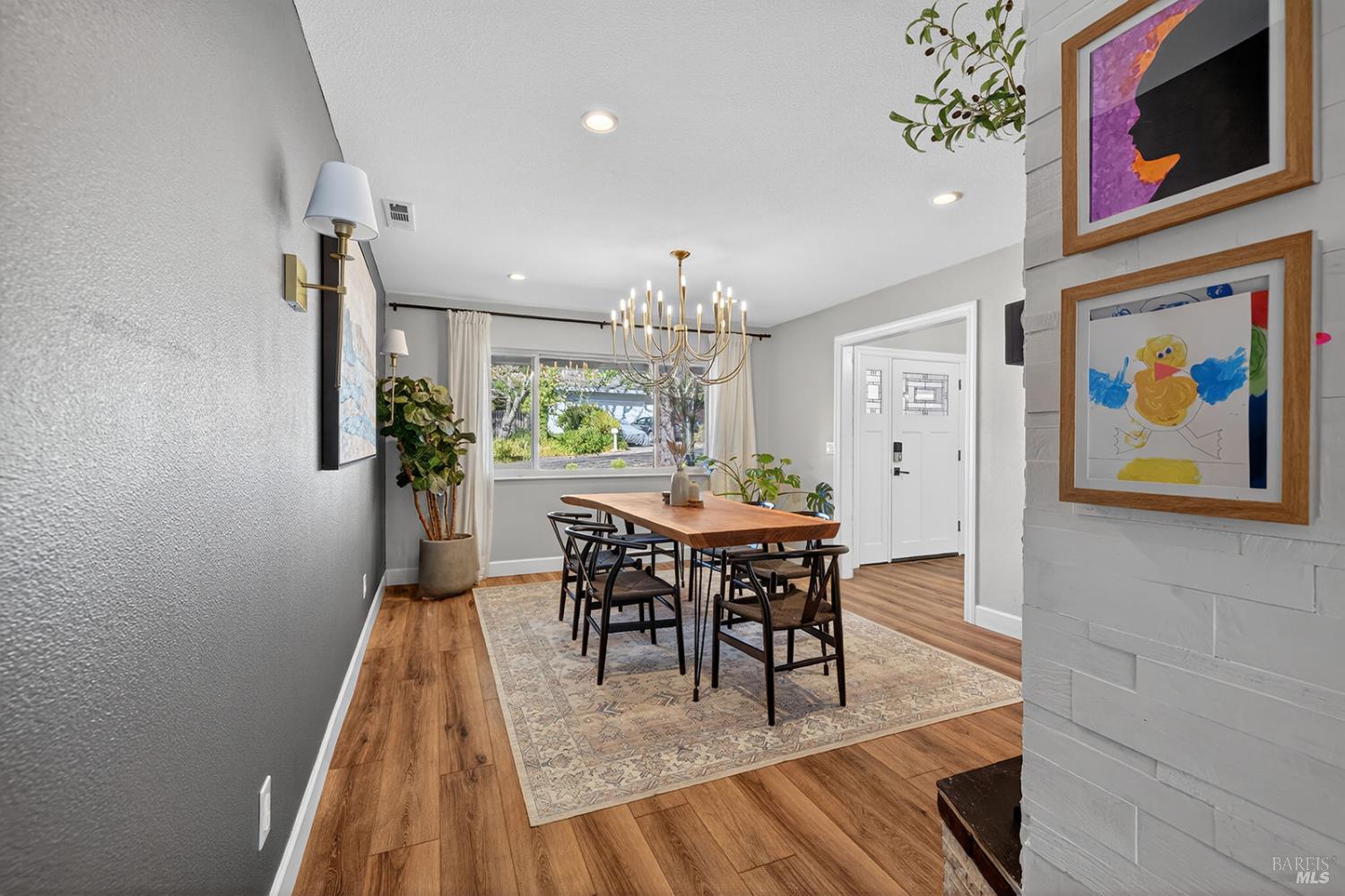 Detail Gallery Image 28 of 69 For 5846 Monte Verde Dr, Santa Rosa,  CA 95409 - 4 Beds | 2/1 Baths