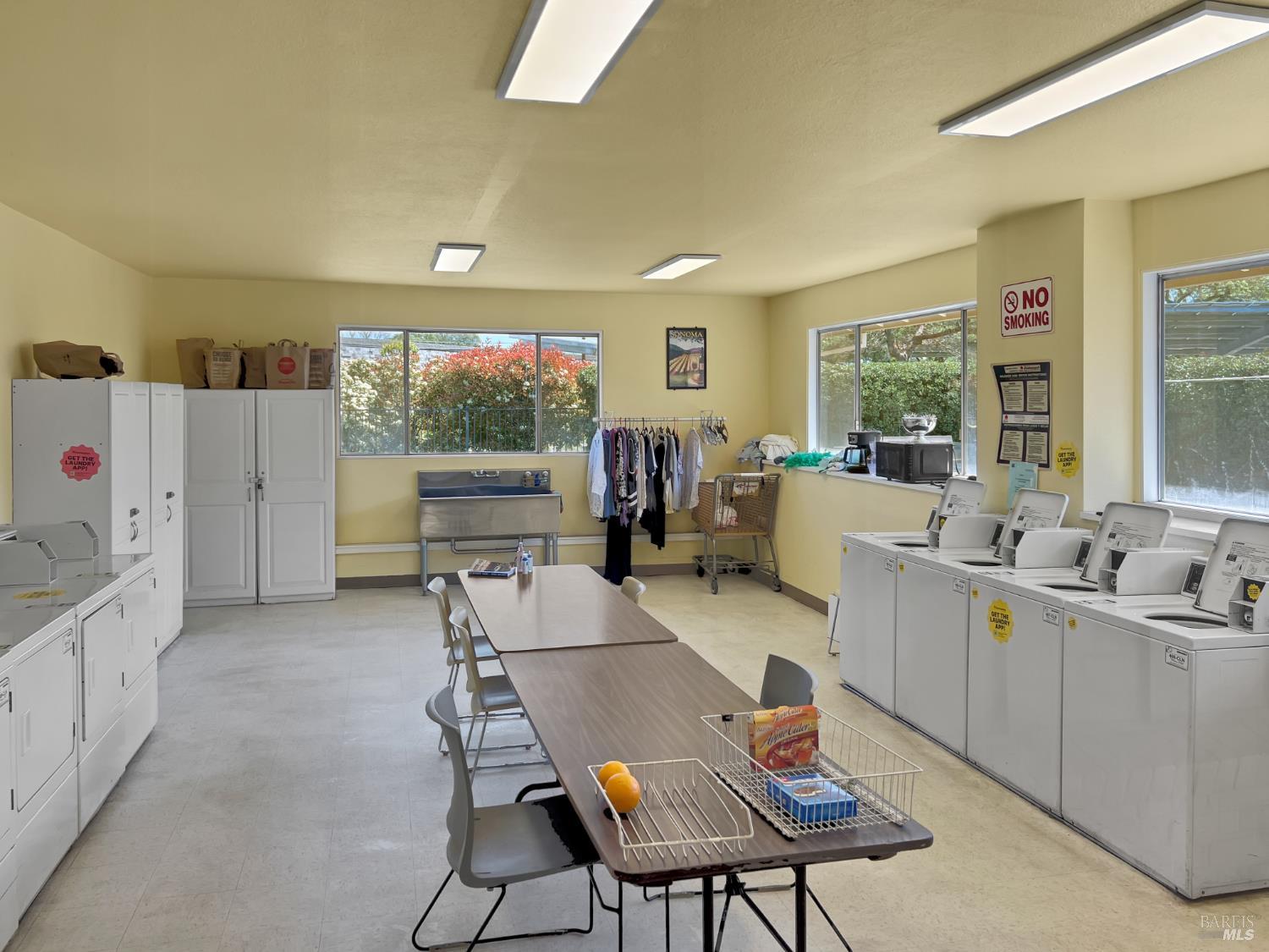 Detail Gallery Image 30 of 30 For 8169 Willow St, Windsor,  CA 95492 - 2 Beds | 2 Baths