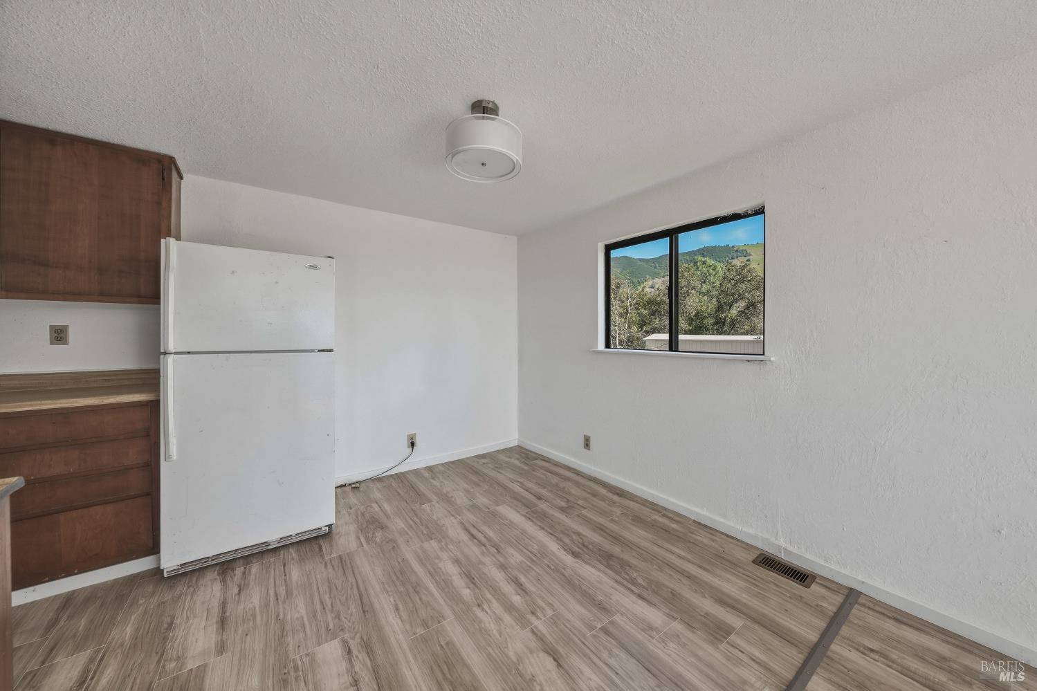 Detail Gallery Image 32 of 47 For 7047 Butte St, Nice,  CA 95464 - 3 Beds | 2 Baths