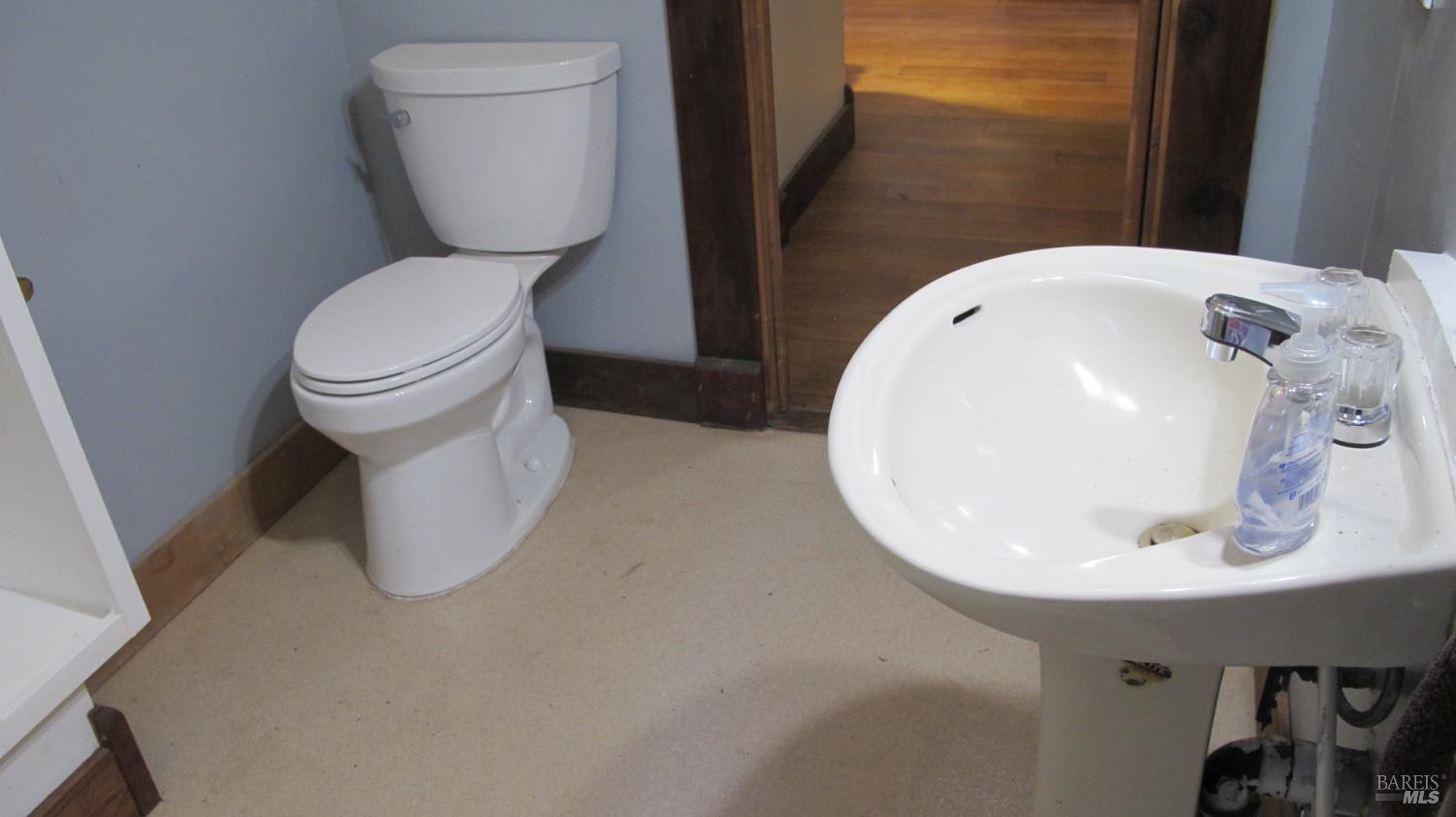 Detail Gallery Image 11 of 19 For 14530 Old Cazadero Rd, Guerneville,  CA 95446 - 2 Beds | 1 Baths