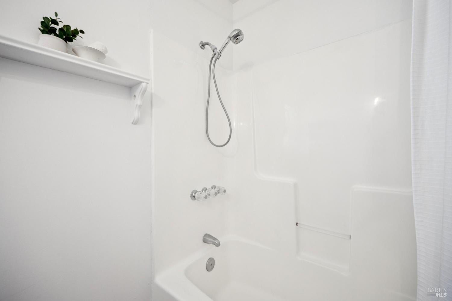 Detail Gallery Image 25 of 36 For 152 Almonte Blvd, Mill Valley,  CA 94941 - 3 Beds | 3 Baths