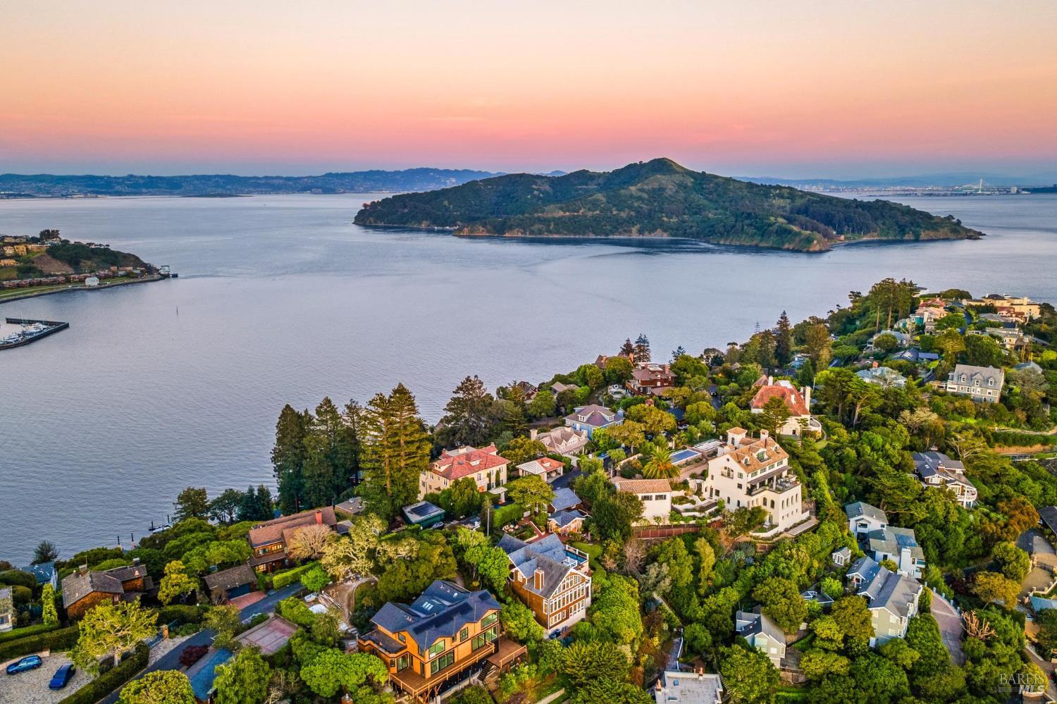 Detail Gallery Image 57 of 60 For 335 Golden Gate Ave, Belvedere,  CA 94920 - 4 Beds | 4/1 Baths