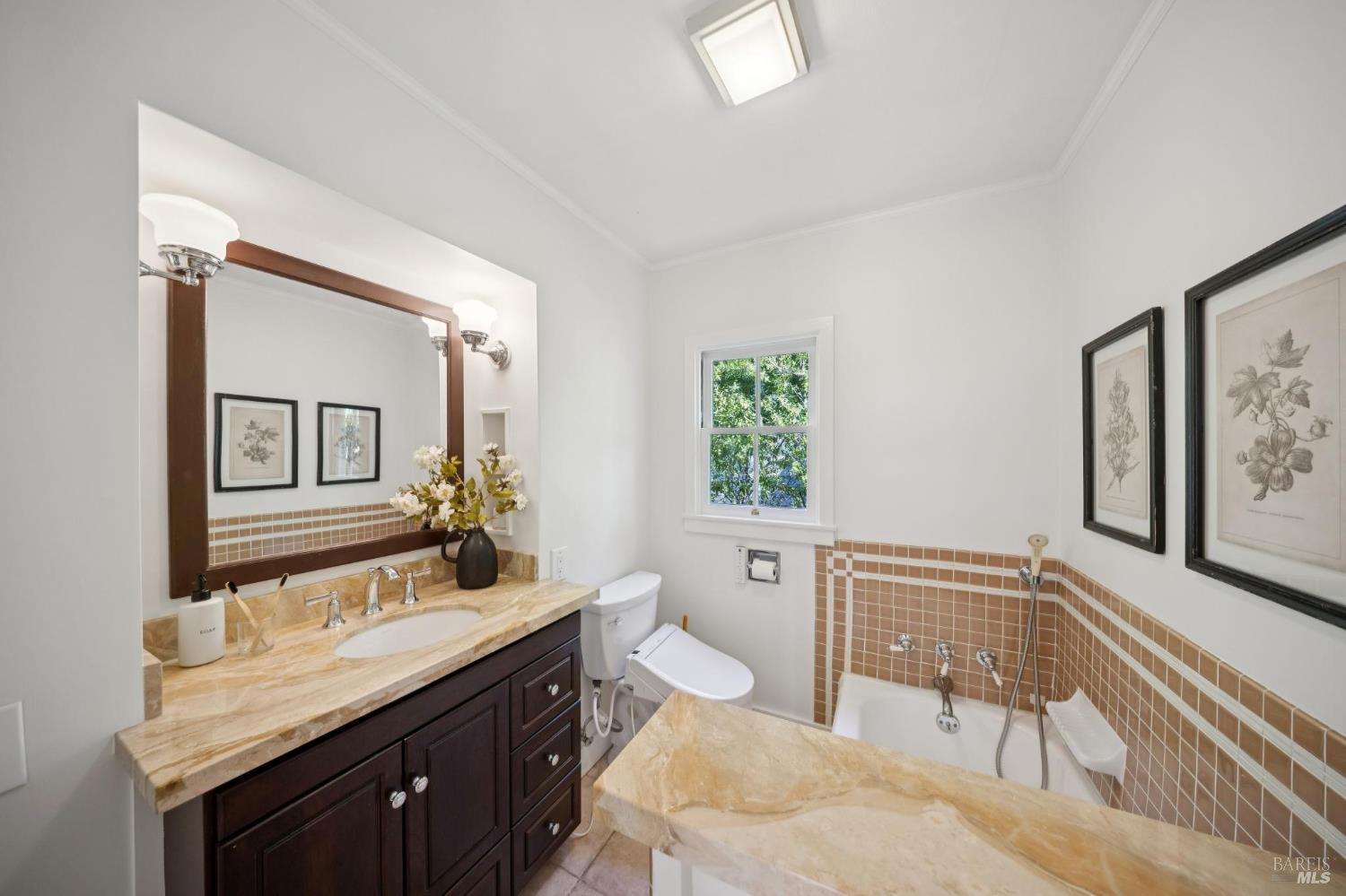 Detail Gallery Image 18 of 36 For 152 Almonte Blvd, Mill Valley,  CA 94941 - 3 Beds | 3 Baths