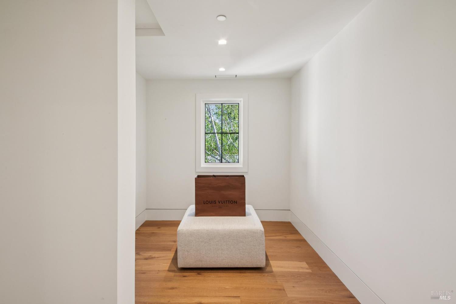 Detail Gallery Image 73 of 94 For 317 Redwood Ave, Corte Madera,  CA 94925 - 4 Beds | 3/1 Baths