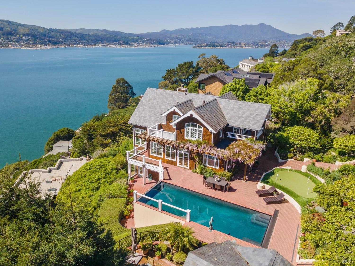 Detail Gallery Image 47 of 60 For 335 Golden Gate Ave, Belvedere,  CA 94920 - 4 Beds | 4/1 Baths