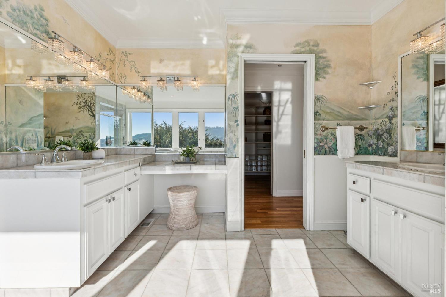 Detail Gallery Image 38 of 60 For 335 Golden Gate Ave, Belvedere,  CA 94920 - 4 Beds | 4/1 Baths