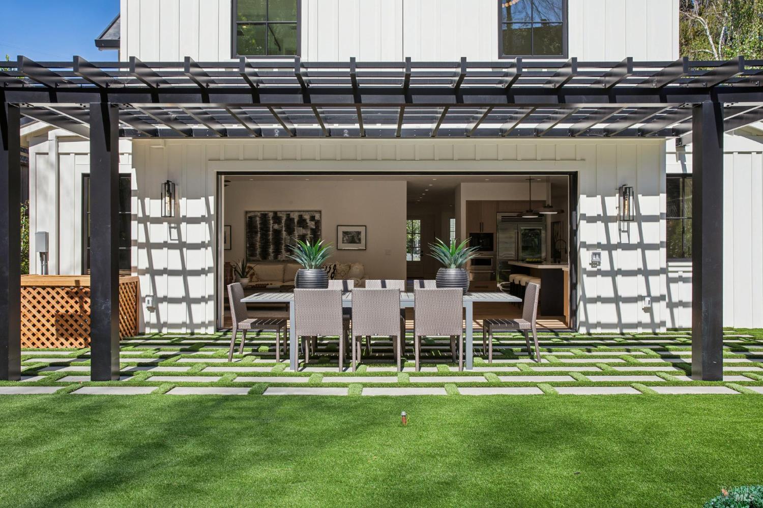 Detail Gallery Image 91 of 94 For 317 Redwood Ave, Corte Madera,  CA 94925 - 4 Beds | 3/1 Baths