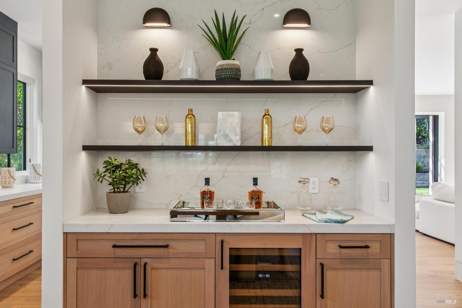 Detail Gallery Image 37 of 94 For 317 Redwood Ave, Corte Madera,  CA 94925 - 4 Beds | 3/1 Baths