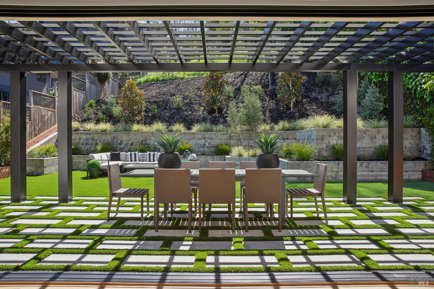 Detail Gallery Image 83 of 94 For 317 Redwood Ave, Corte Madera,  CA 94925 - 4 Beds | 3/1 Baths