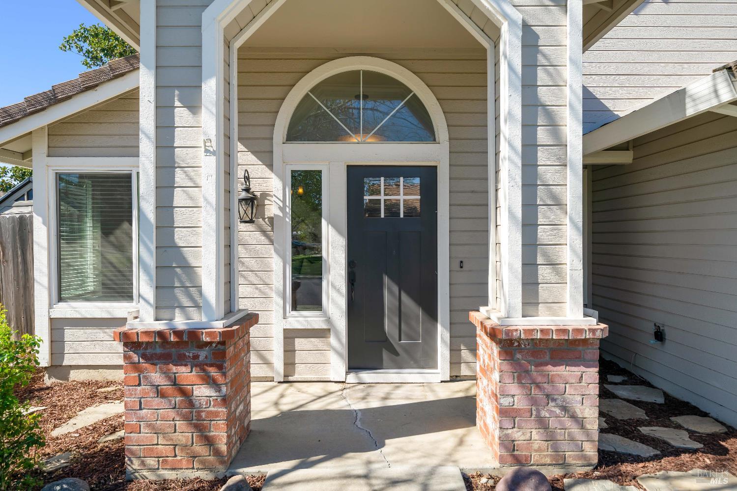 Detail Gallery Image 5 of 68 For 736 Notre Dame Dr, Vacaville,  CA 95687 - 4 Beds | 2 Baths