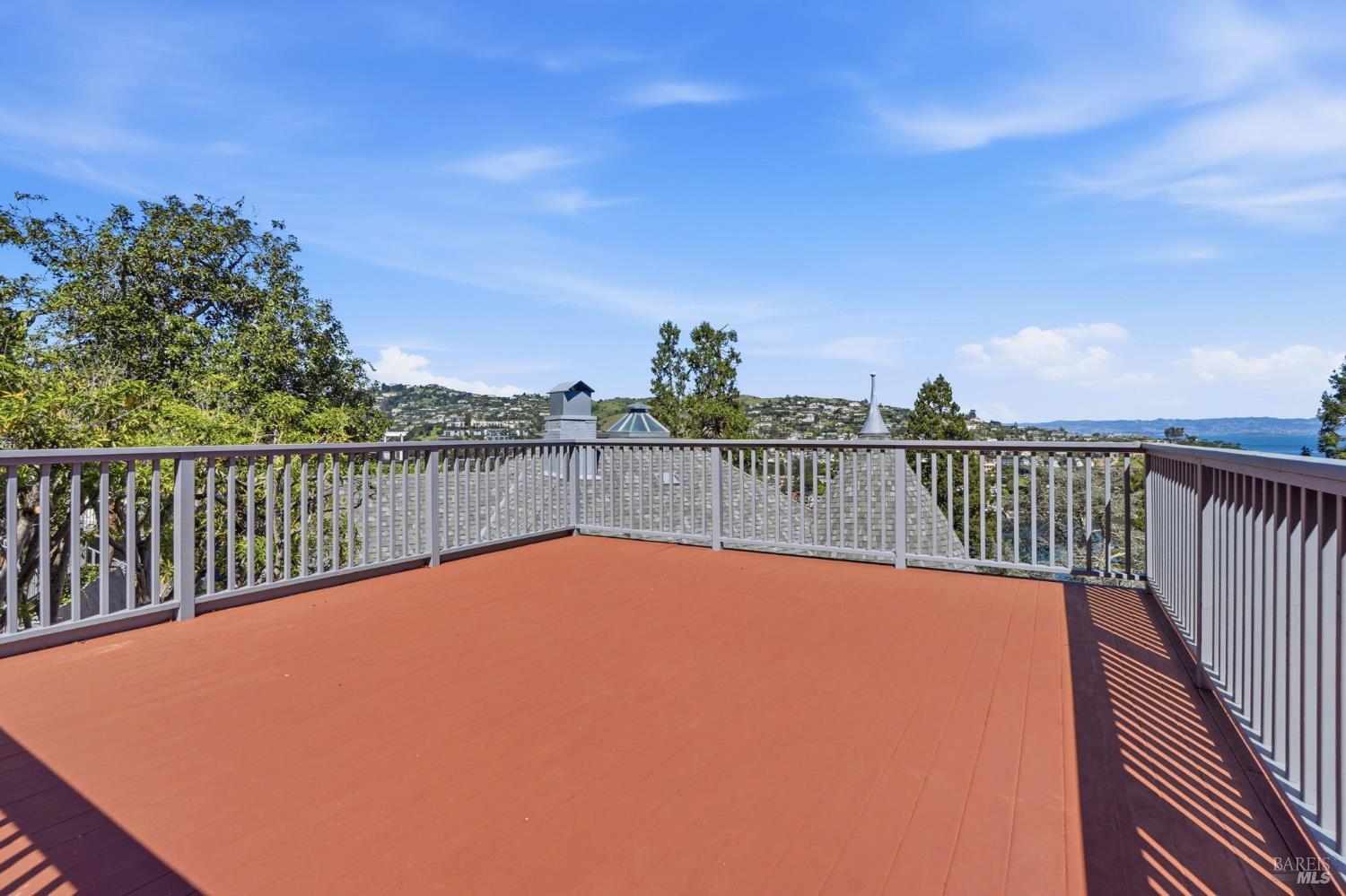 Detail Gallery Image 30 of 36 For 172 Bella Vista Ave #C,  Belvedere,  CA 94920 - 2 Beds | 2 Baths