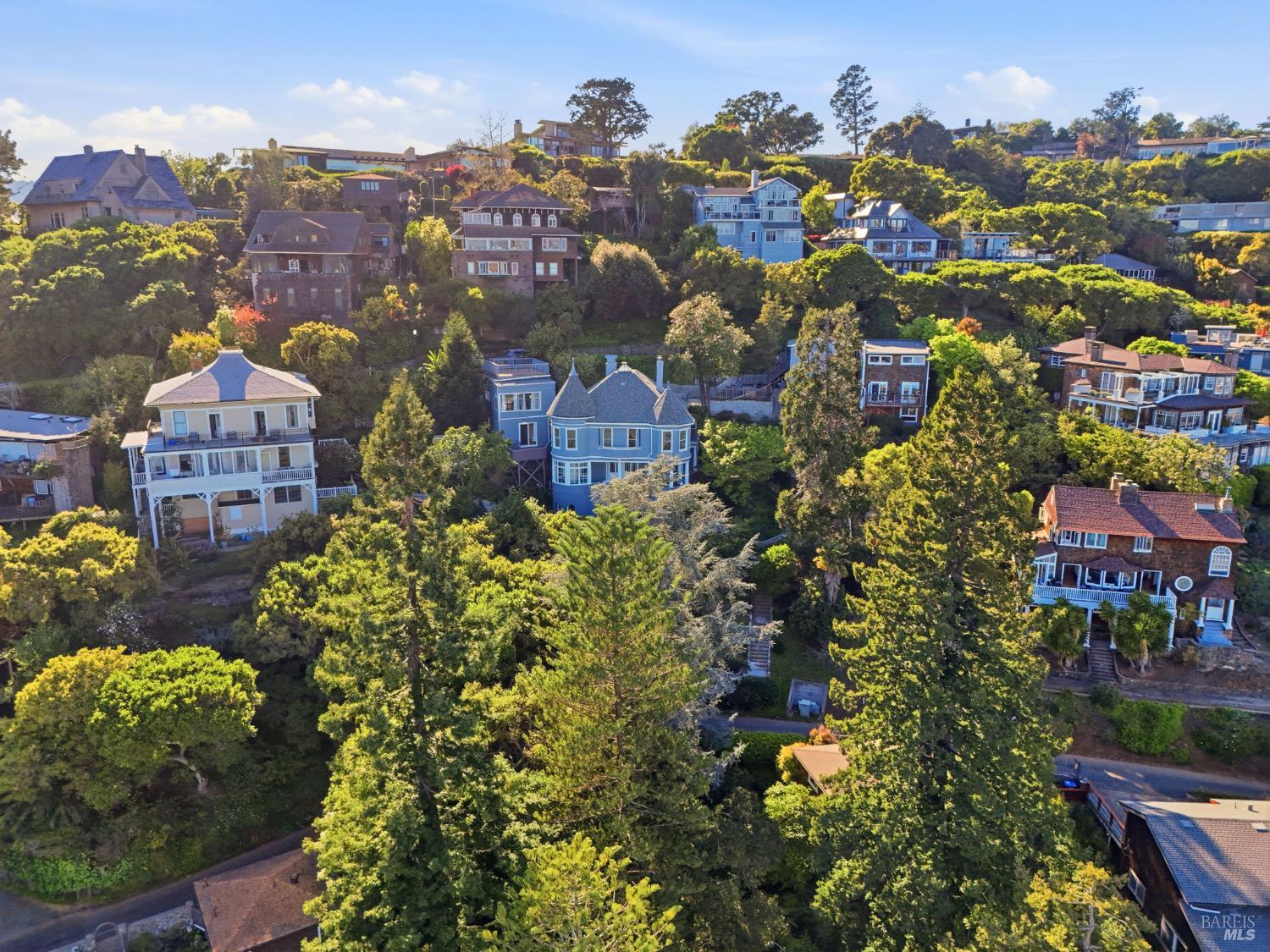 Detail Gallery Image 33 of 36 For 172 Bella Vista Ave #C,  Belvedere,  CA 94920 - 2 Beds | 2 Baths