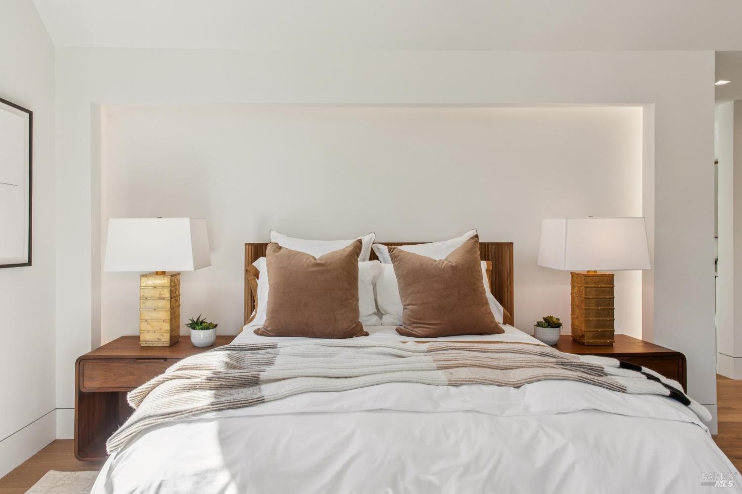 Detail Gallery Image 65 of 94 For 317 Redwood Ave, Corte Madera,  CA 94925 - 4 Beds | 3/1 Baths