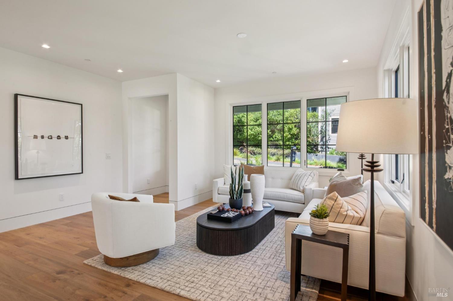 Detail Gallery Image 33 of 94 For 317 Redwood Ave, Corte Madera,  CA 94925 - 4 Beds | 3/1 Baths