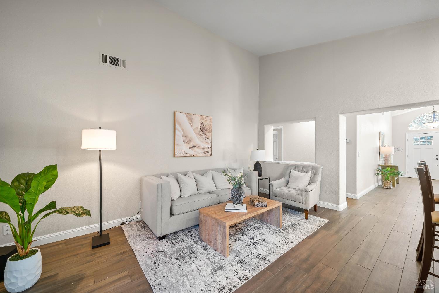 Detail Gallery Image 17 of 68 For 736 Notre Dame Dr, Vacaville,  CA 95687 - 4 Beds | 2 Baths