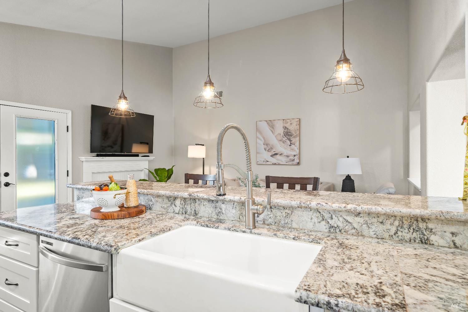 Detail Gallery Image 29 of 68 For 736 Notre Dame Dr, Vacaville,  CA 95687 - 4 Beds | 2 Baths