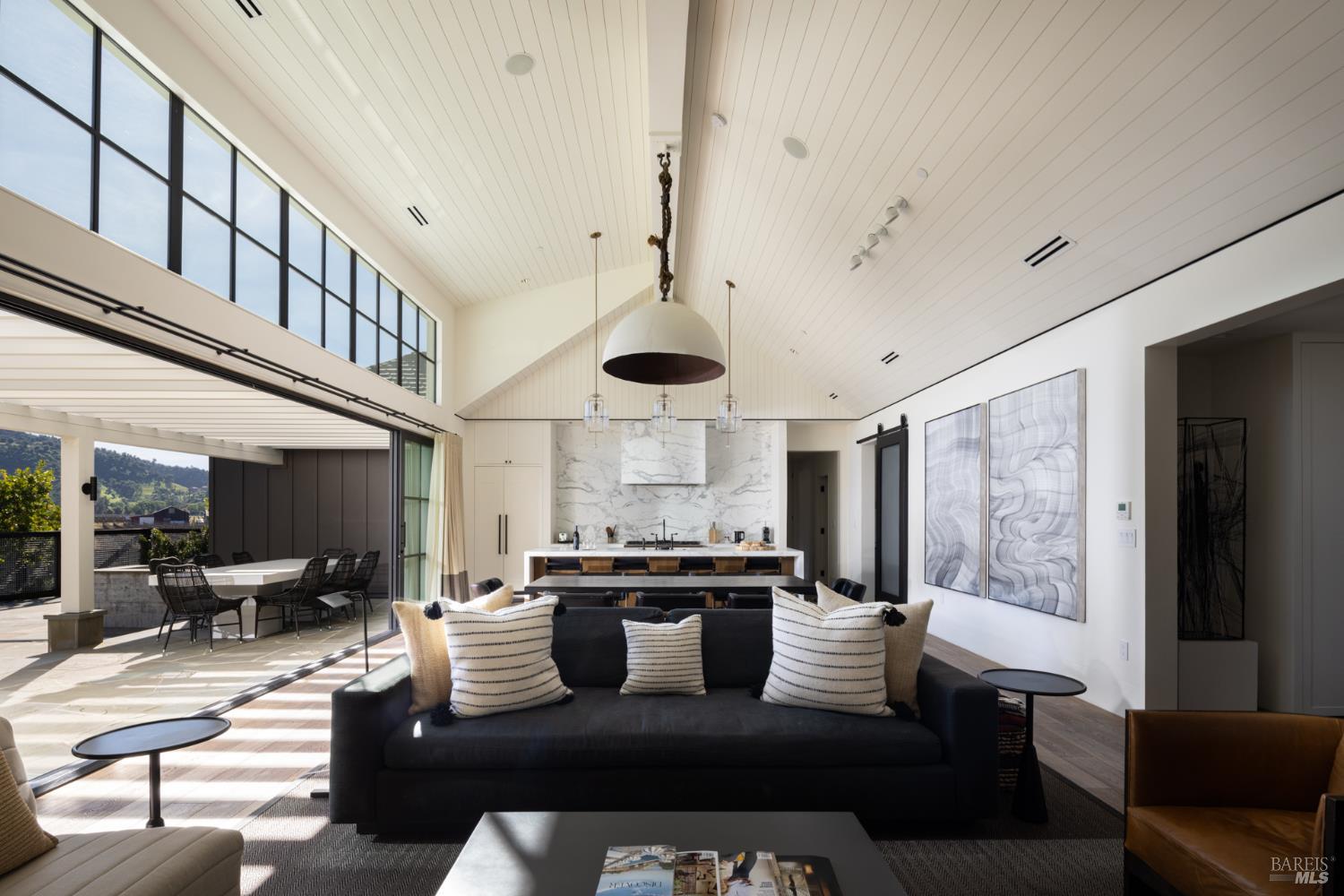 Detail Gallery Image 8 of 40 For 21 Lawley Ln, Calistoga,  CA 94515 - 4 Beds | 4/1 Baths