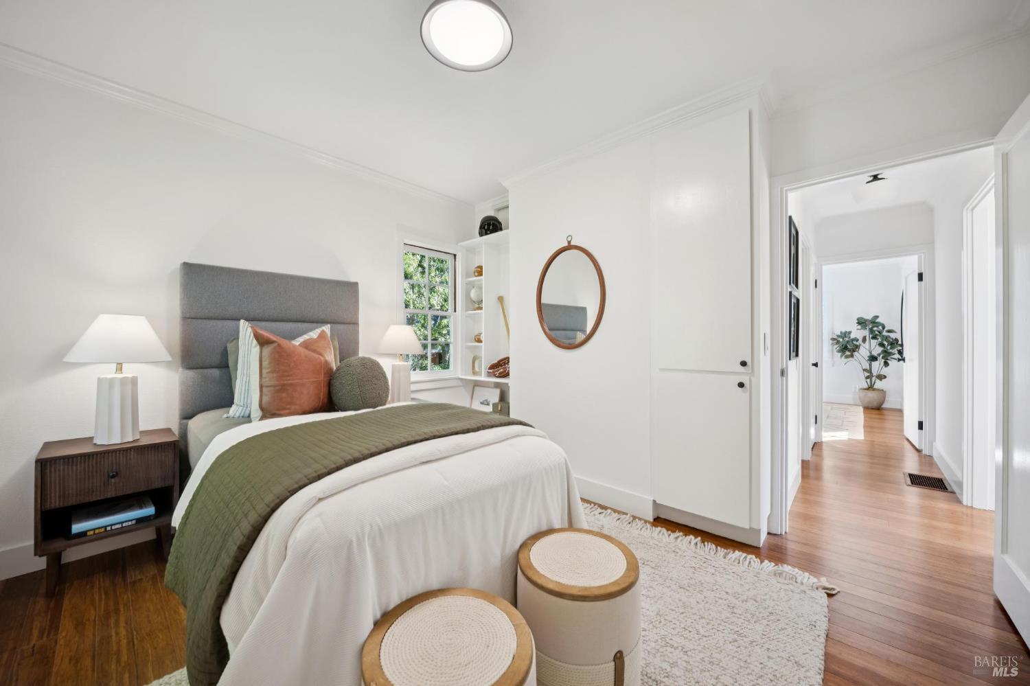 Detail Gallery Image 17 of 36 For 152 Almonte Blvd, Mill Valley,  CA 94941 - 3 Beds | 3 Baths