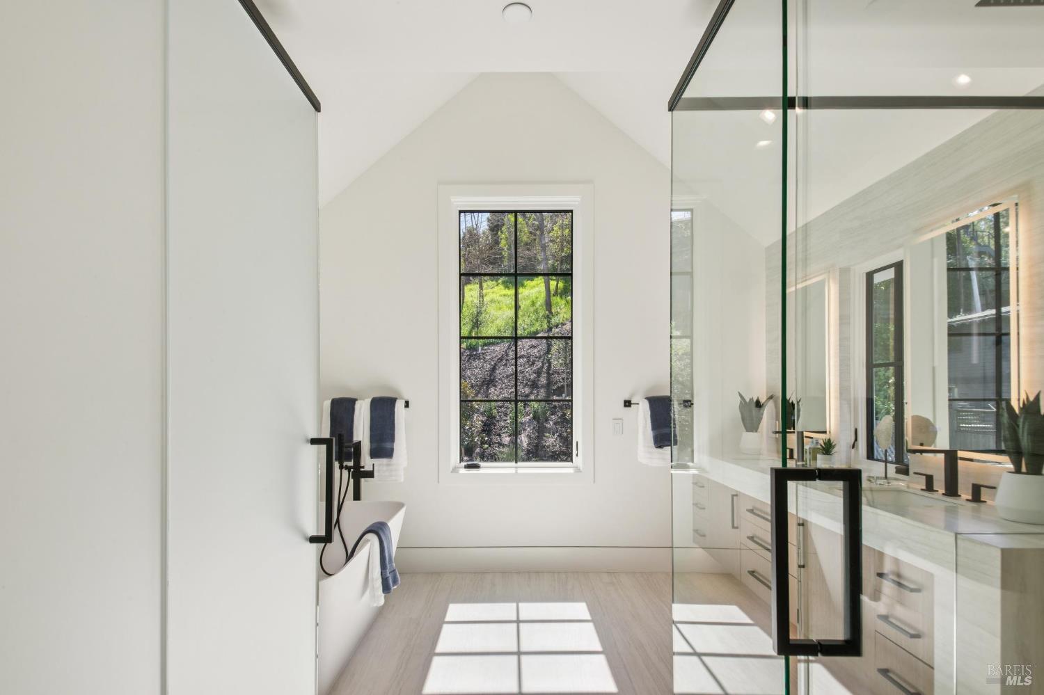 Detail Gallery Image 67 of 94 For 317 Redwood Ave, Corte Madera,  CA 94925 - 4 Beds | 3/1 Baths