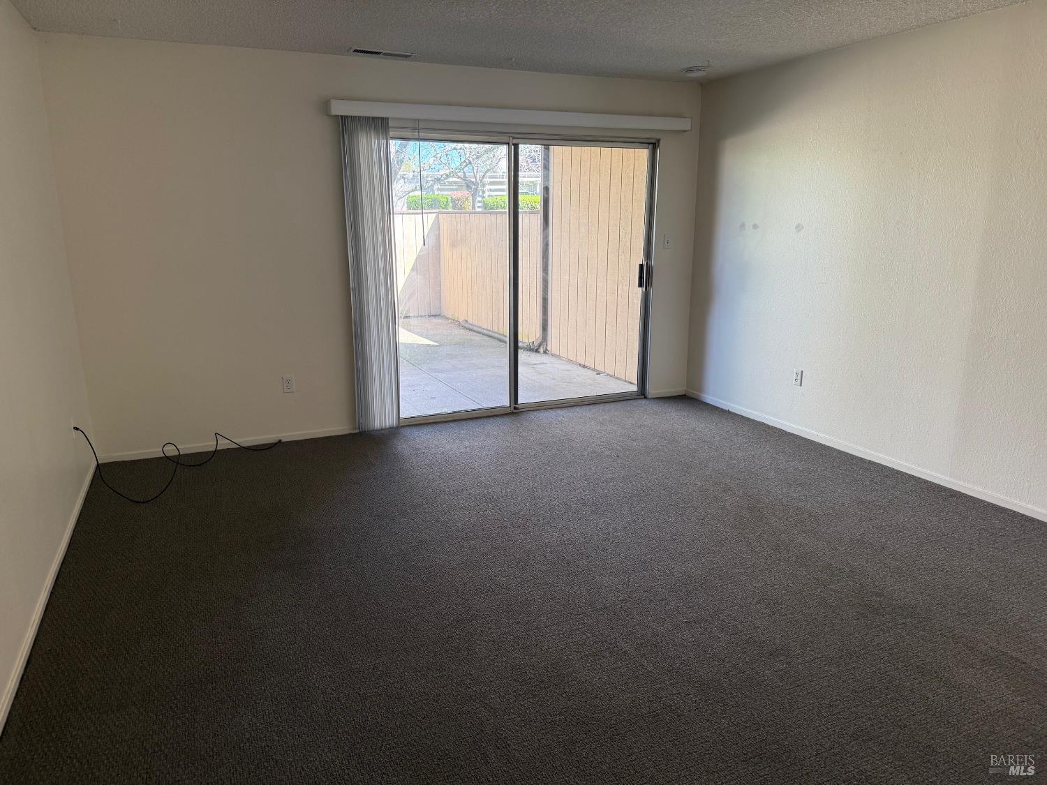 Detail Gallery Image 10 of 16 For 1916 Knolls Dr, Santa Rosa,  CA 95405 - 2 Beds | 1/1 Baths