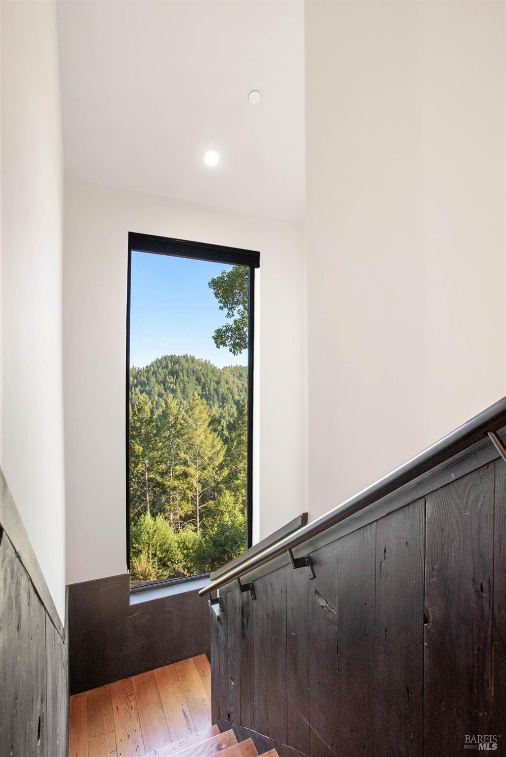 Detail Gallery Image 23 of 45 For 18200 Sweetwater Springs Rd, Guerneville,  CA 95446 - 3 Beds | 3 Baths