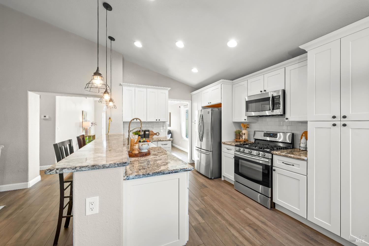 Detail Gallery Image 23 of 68 For 736 Notre Dame Dr, Vacaville,  CA 95687 - 4 Beds | 2 Baths