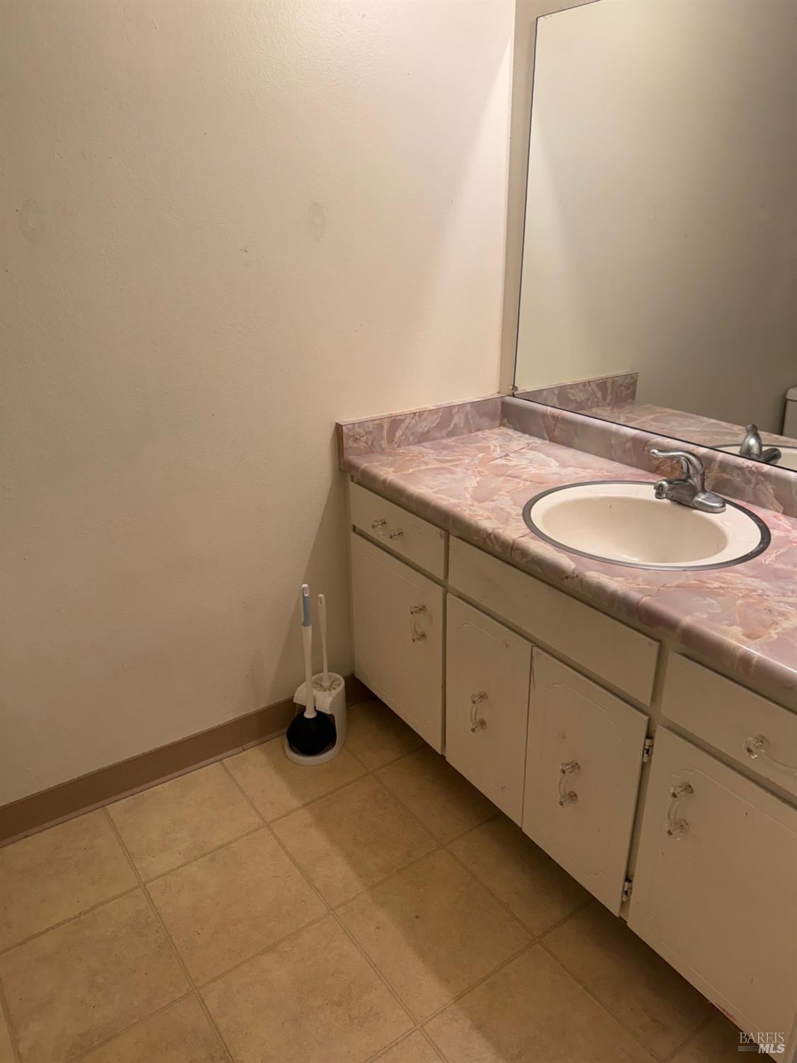 Detail Gallery Image 14 of 16 For 1916 Knolls Dr, Santa Rosa,  CA 95405 - 2 Beds | 1/1 Baths