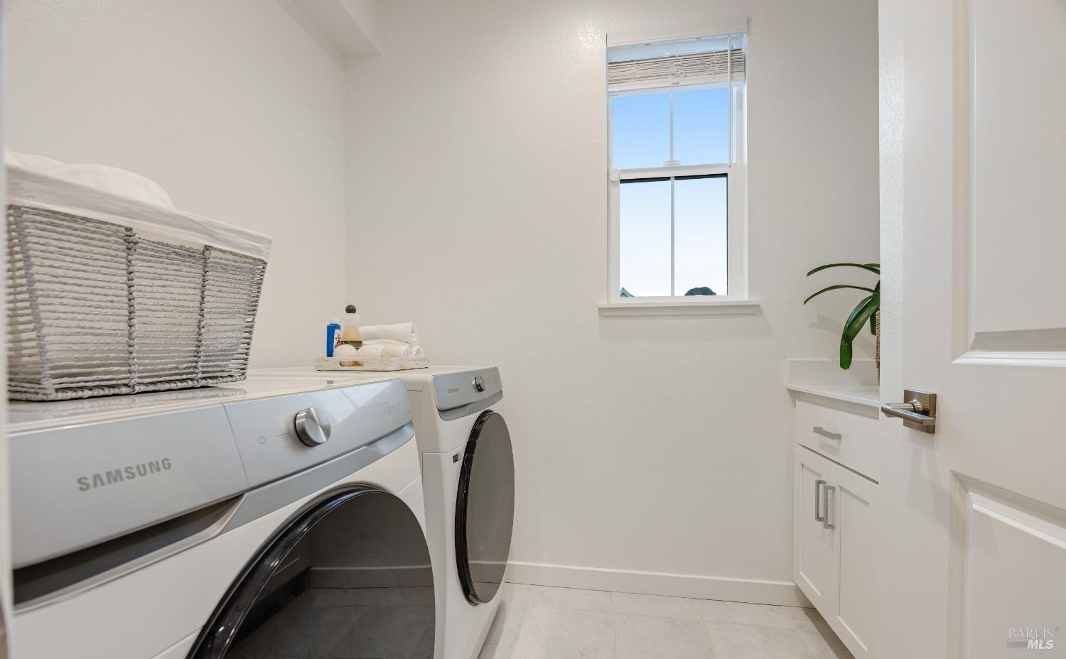 Detail Gallery Image 30 of 30 For 1747 Linden Ln, Santa Rosa,  CA 95404 - 3 Beds | 2/1 Baths