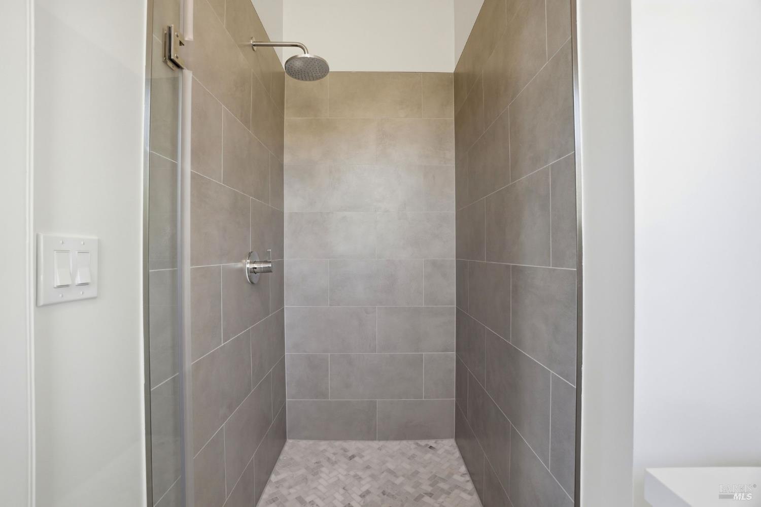 Detail Gallery Image 55 of 98 For 172 Bella Vista Ave a,  Belvedere,  CA 94920 - 4 Beds | 4/1 Baths