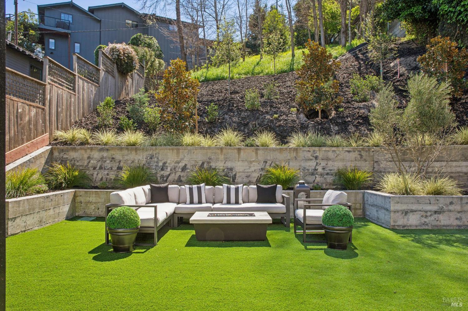 Detail Gallery Image 85 of 94 For 317 Redwood Ave, Corte Madera,  CA 94925 - 4 Beds | 3/1 Baths