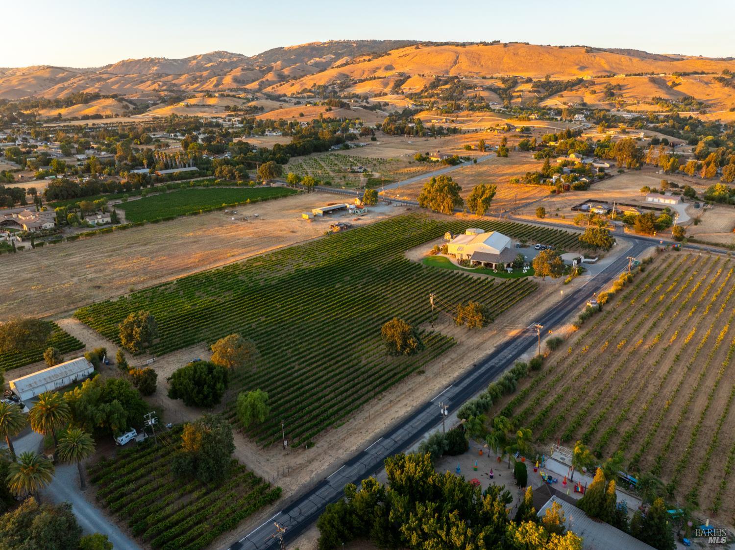 Detail Gallery Image 5 of 51 For 2143 Buena Vista Ave, Gilroy,  CA 95020 - – Beds | – Baths