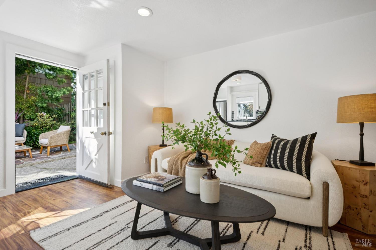 Detail Gallery Image 23 of 36 For 152 Almonte Blvd, Mill Valley,  CA 94941 - 3 Beds | 3 Baths