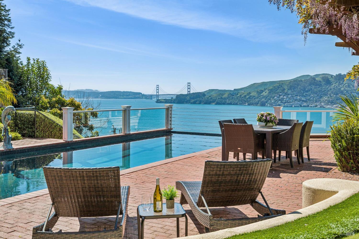 Detail Gallery Image 13 of 60 For 335 Golden Gate Ave, Belvedere,  CA 94920 - 4 Beds | 4/1 Baths