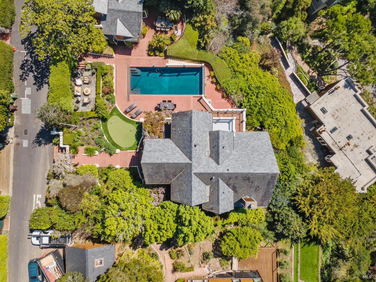 Detail Gallery Image 53 of 60 For 335 Golden Gate Ave, Belvedere,  CA 94920 - 4 Beds | 4/1 Baths