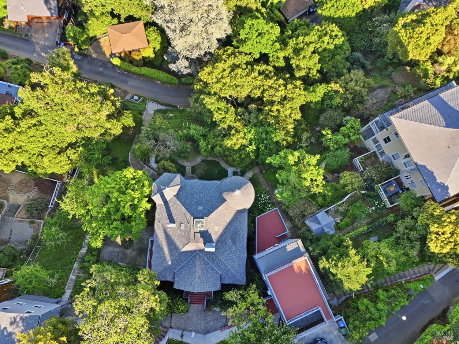 Detail Gallery Image 88 of 98 For 172 Bella Vista Ave a,  Belvedere,  CA 94920 - 4 Beds | 4/1 Baths