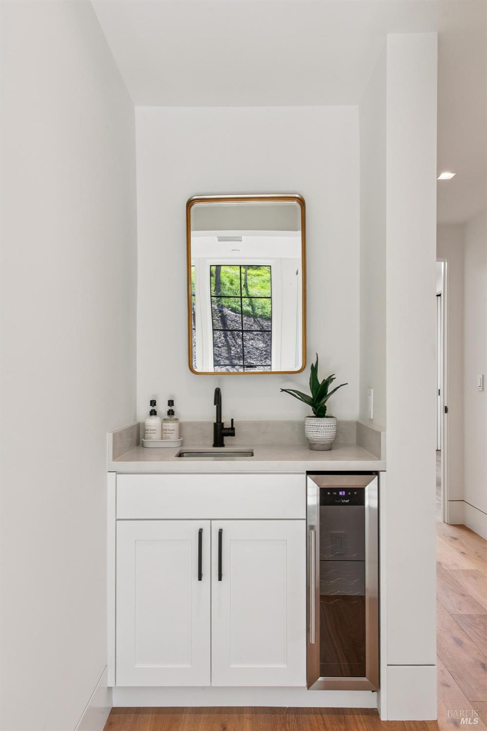 Detail Gallery Image 72 of 94 For 317 Redwood Ave, Corte Madera,  CA 94925 - 4 Beds | 3/1 Baths