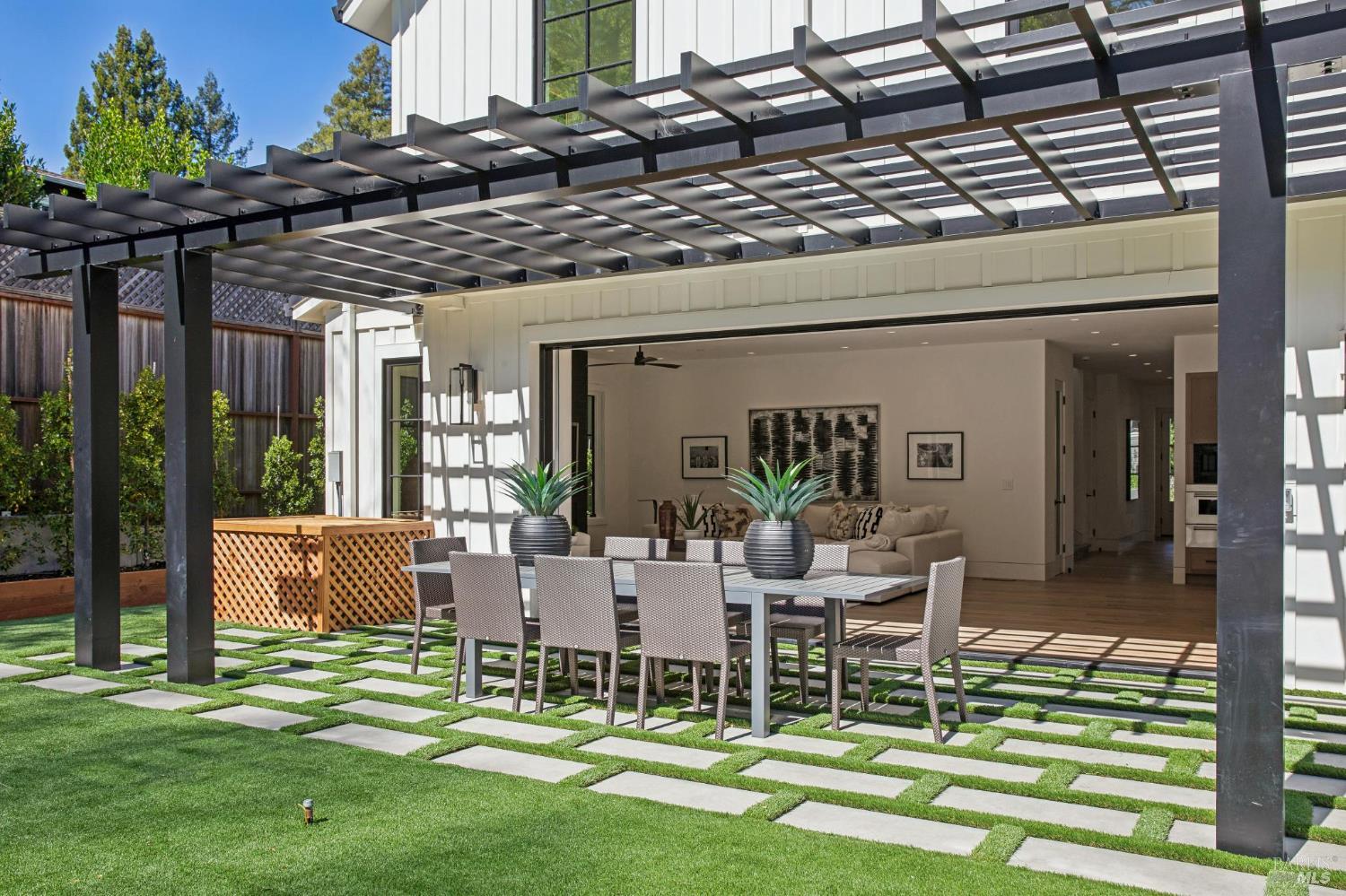 Detail Gallery Image 90 of 94 For 317 Redwood Ave, Corte Madera,  CA 94925 - 4 Beds | 3/1 Baths