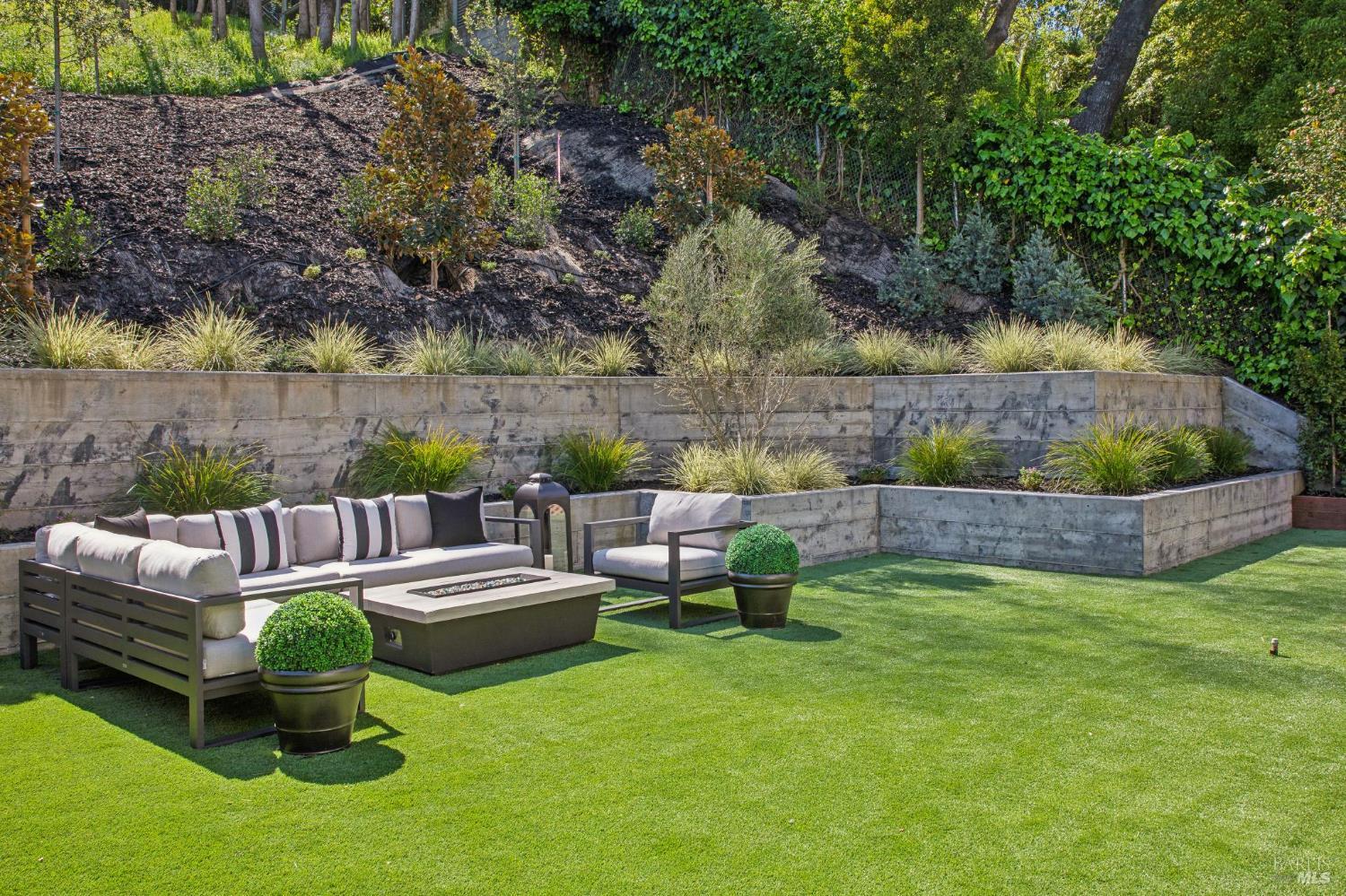 Detail Gallery Image 19 of 94 For 317 Redwood Ave, Corte Madera,  CA 94925 - 4 Beds | 3/1 Baths