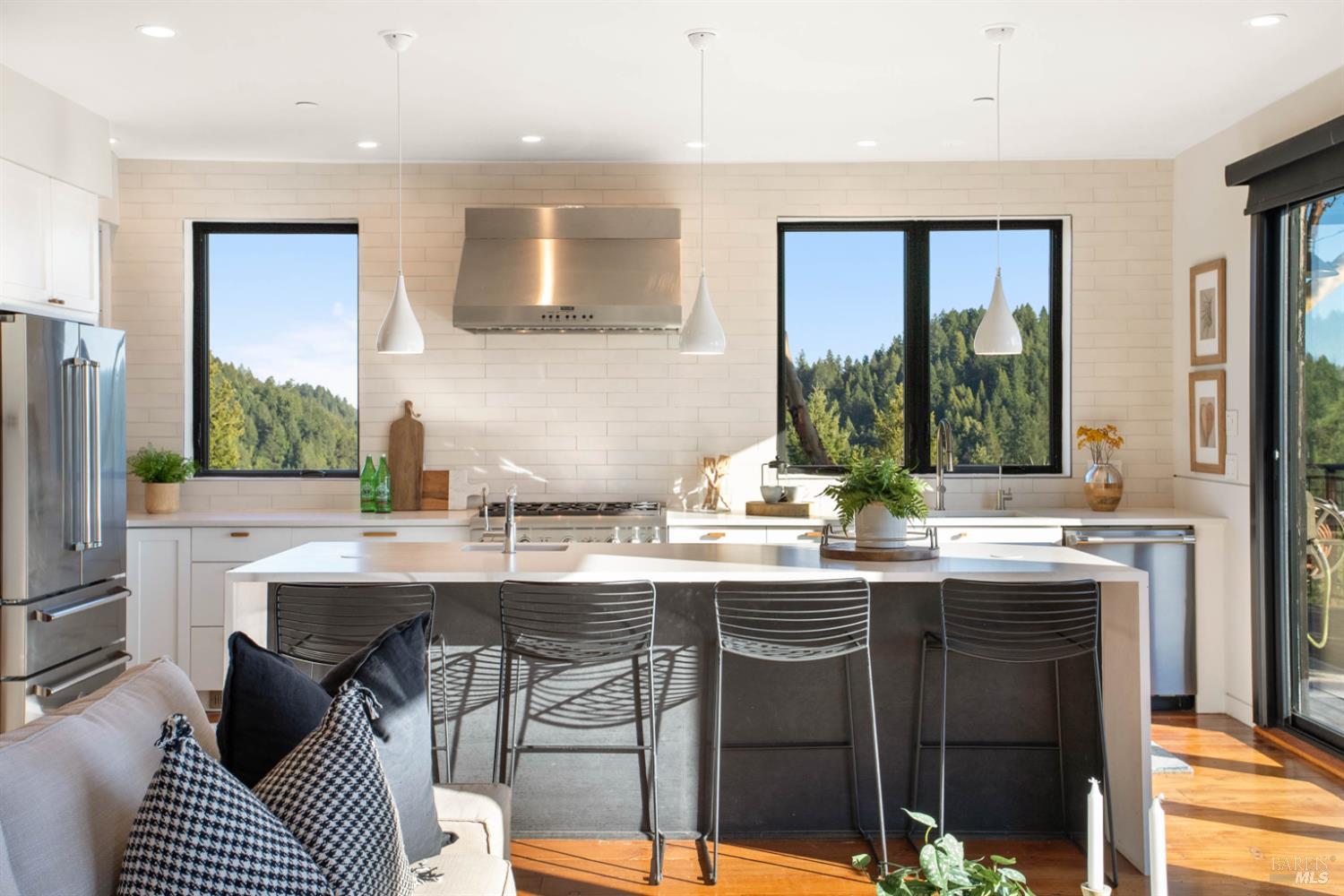 Detail Gallery Image 5 of 45 For 18200 Sweetwater Springs Rd, Guerneville,  CA 95446 - 3 Beds | 3 Baths