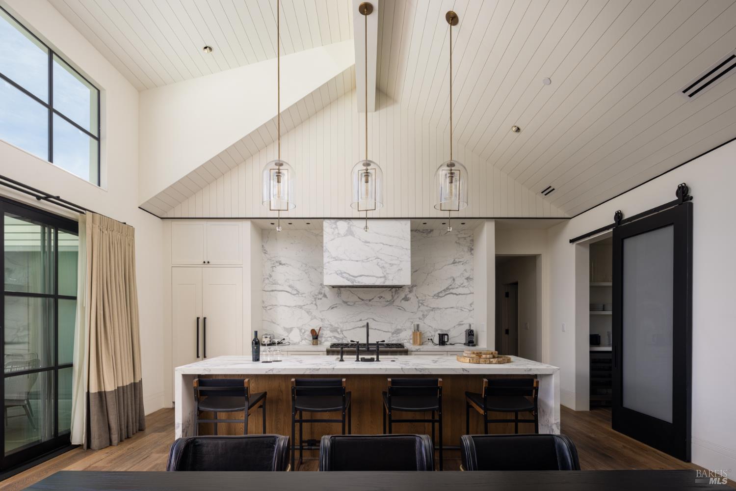 Detail Gallery Image 9 of 40 For 21 Lawley Ln, Calistoga,  CA 94515 - 4 Beds | 4/1 Baths