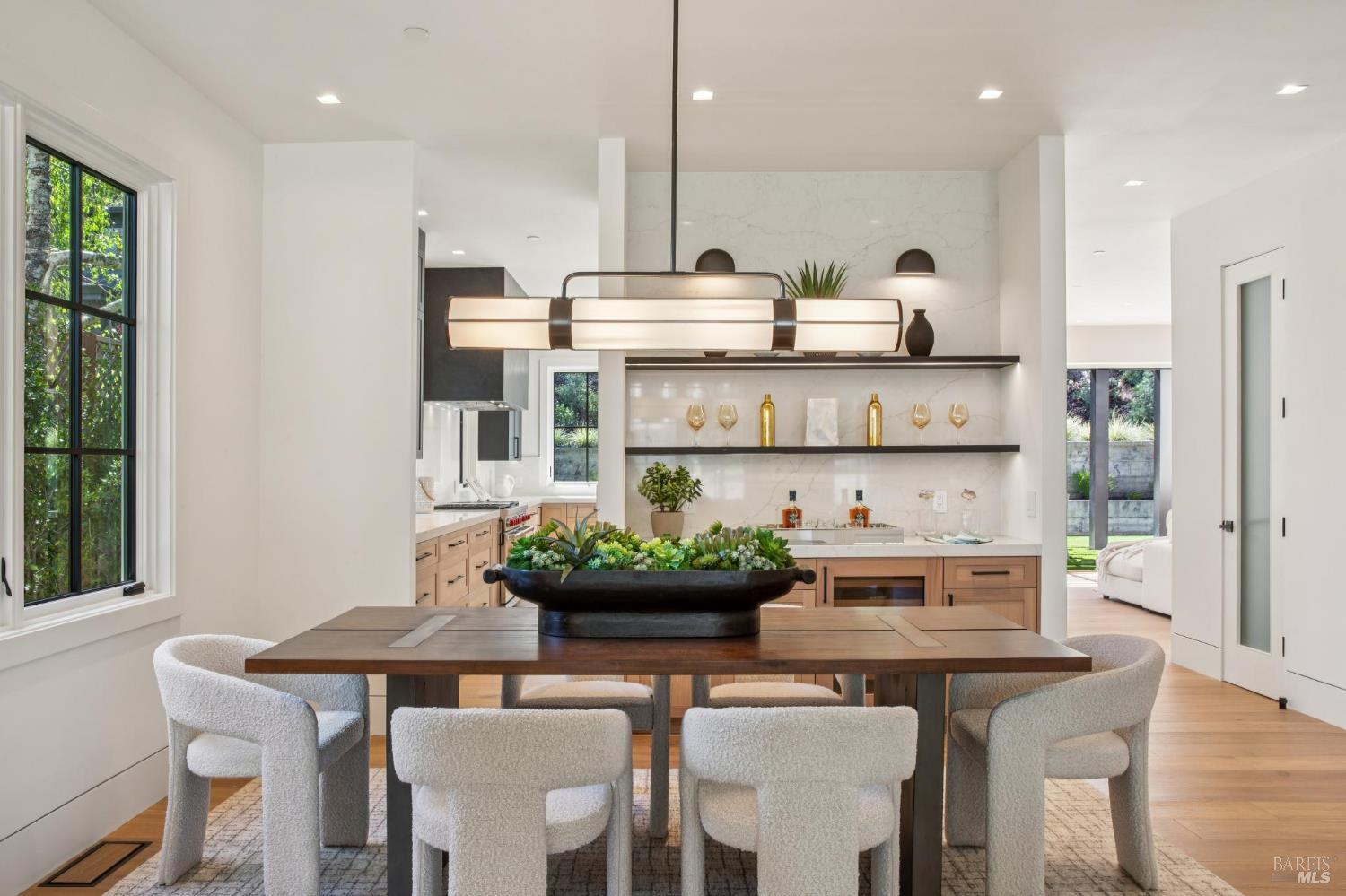 Detail Gallery Image 4 of 94 For 317 Redwood Ave, Corte Madera,  CA 94925 - 4 Beds | 3/1 Baths