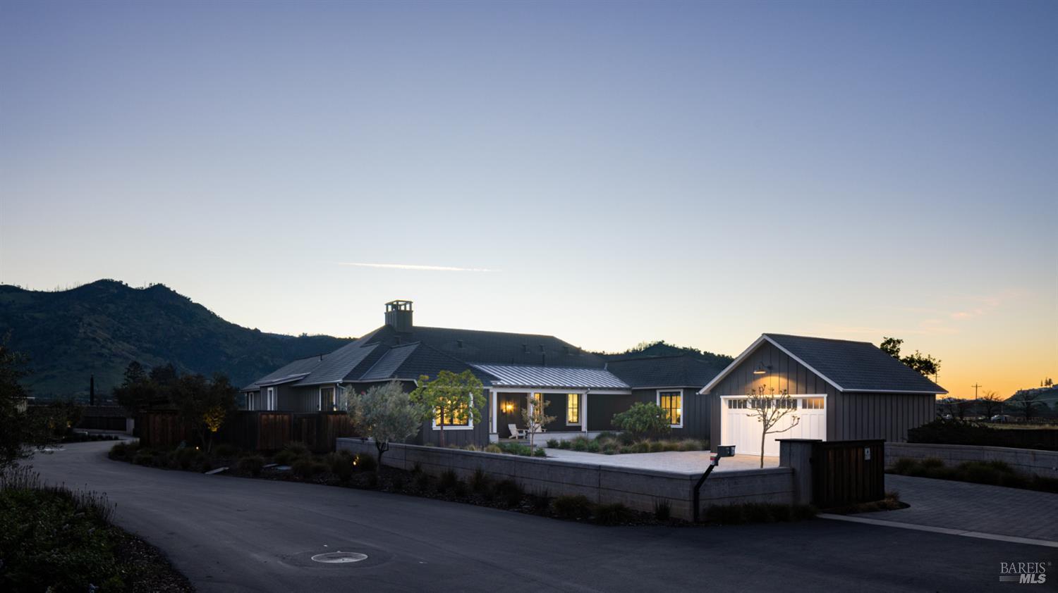 Detail Gallery Image 6 of 40 For 21 Lawley Ln, Calistoga,  CA 94515 - 4 Beds | 4/1 Baths