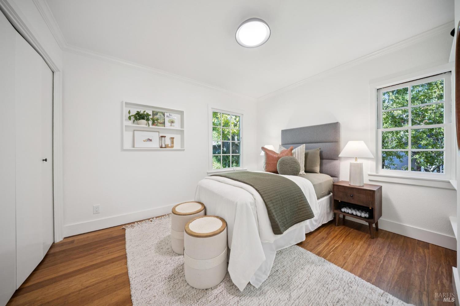 Detail Gallery Image 16 of 36 For 152 Almonte Blvd, Mill Valley,  CA 94941 - 3 Beds | 3 Baths