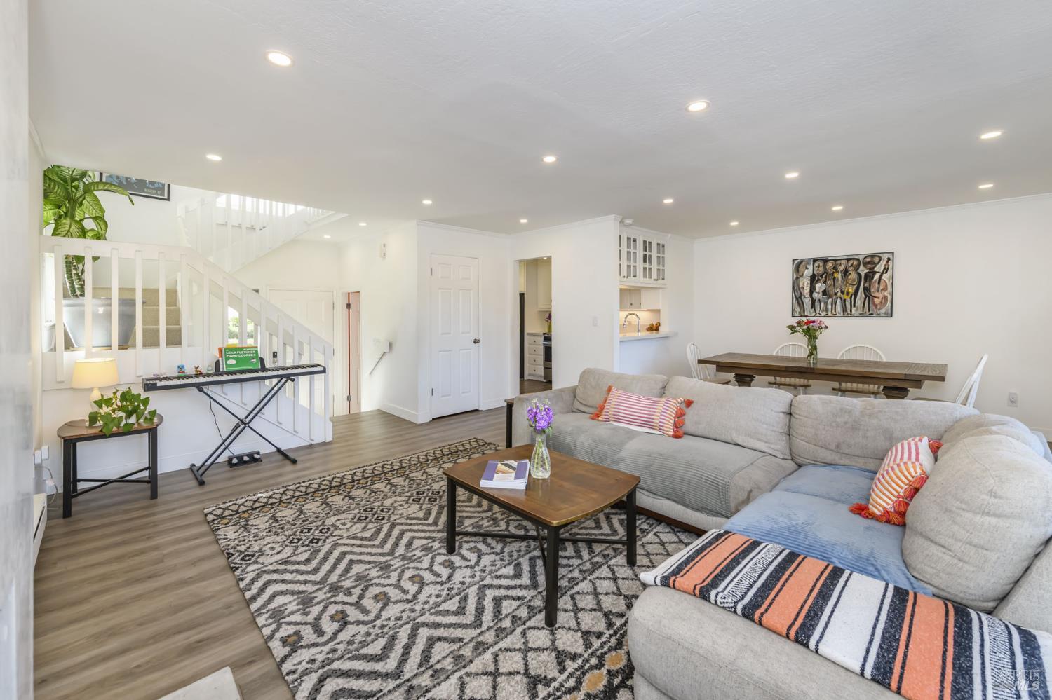 Detail Gallery Image 2 of 30 For 78 Corte Oriental Unkn, Greenbrae,  CA 94904 - 2 Beds | 1/1 Baths