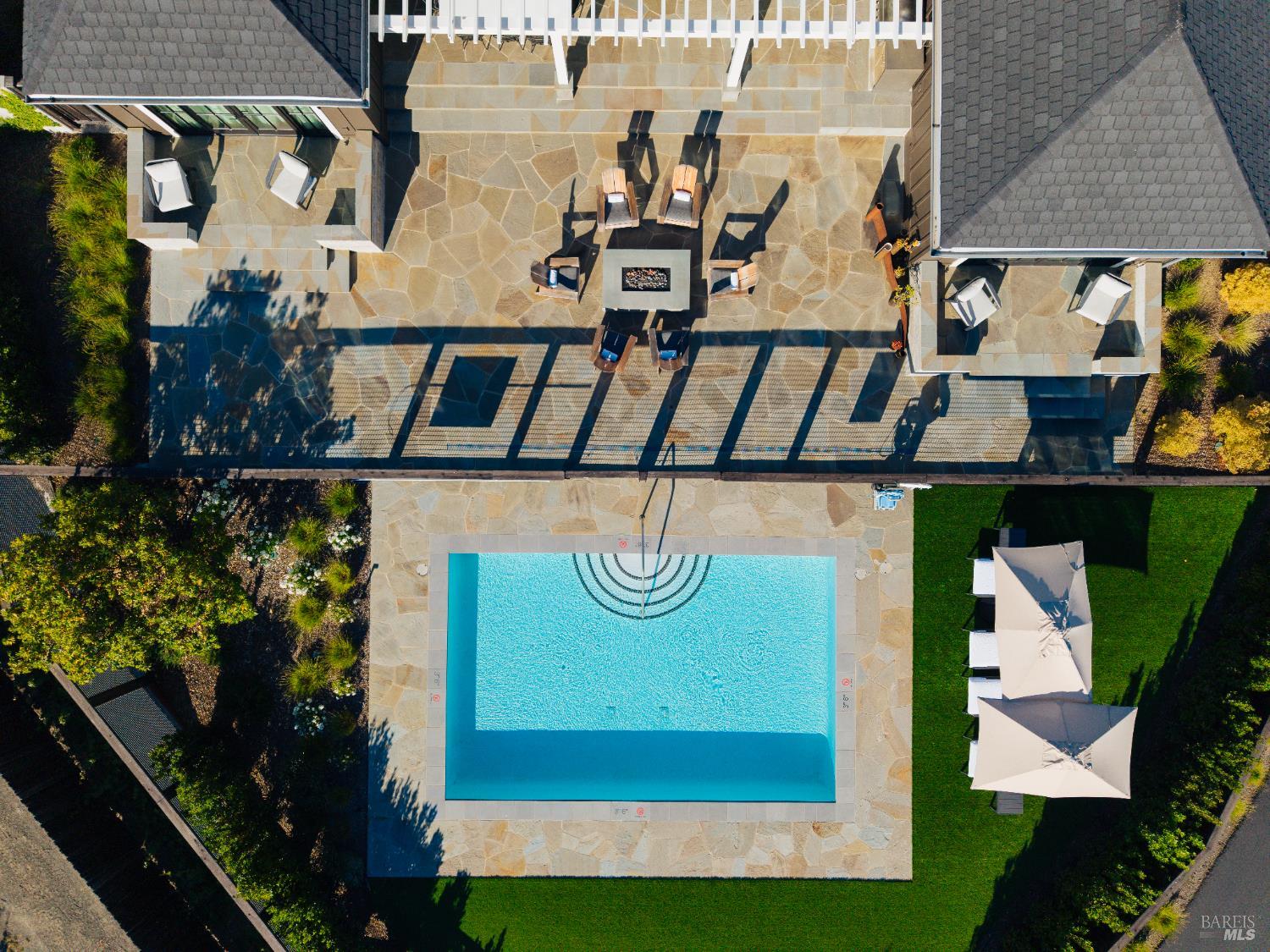 Detail Gallery Image 32 of 40 For 21 Lawley Ln, Calistoga,  CA 94515 - 4 Beds | 4/1 Baths